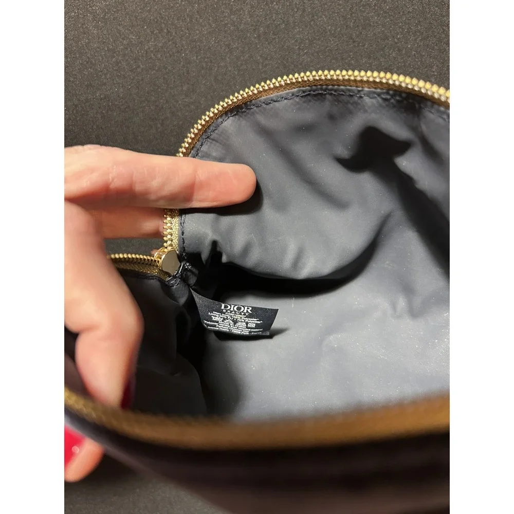 DIOR Beauty CD Logo Elegant Navy Blue Velvet Clutch Cosmetic Bag Makeup Pouch